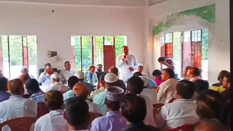 ইউনিয়ন পরিষদে বিএনপির সভা, সমালোচনার ঝড়