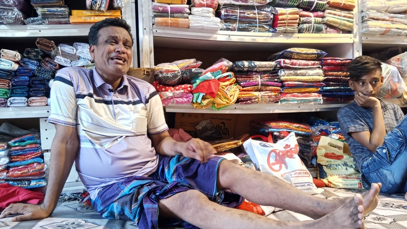 দোকান দখলের জন্য ব্যবসায়ীর নামে ভুয়া মামলা