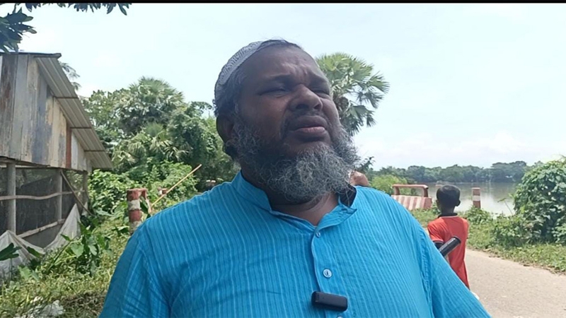 ছাগলনাইয়ায় অপরিকল্পিত ব্রিজ-কালর্ভাট নির্মাণে পানি প্রবাহে বিঘ্ন