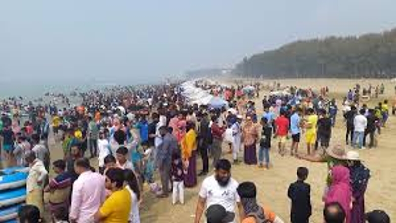ঈদের লম্বা ছুটিতে পদচারণায় মুখর দেশের পর্যটন কেন্দ্রগুলো