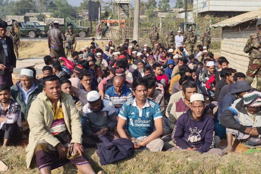 যৌথ বাহিনীর অভিযানে ১৫০০ রোহিঙ্গা আটক