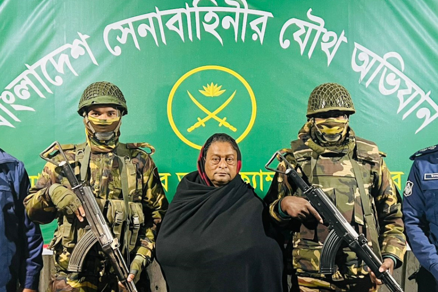 মাদারীপুরে নির্বাচনের আগে আওয়ামী লীগ নেতা গ্রেপ্তার