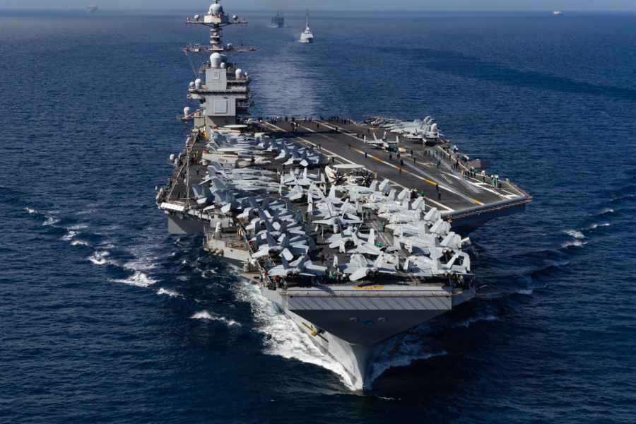 মধ্যপ্রাচ্যে যুক্তরাষ্ট্রের ১২ যুদ্ধজাহাজ, আসছে বিশ্বের বৃহত্তম রণতরী