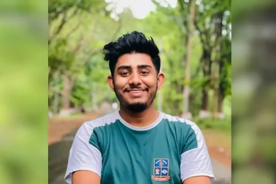 বৈষম্যবিরোধী আন্দোলনের সভাপতিকে পরিবারসহ পুড়িয়ে মারার হুমকি