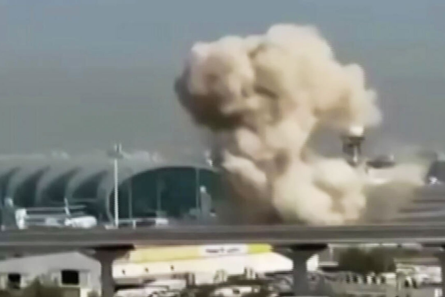 ইরানি ড্রোনের আঘাতে কুয়েতের আন্তর্জাতিক বিমানবন্দর বিধ্বস্ত