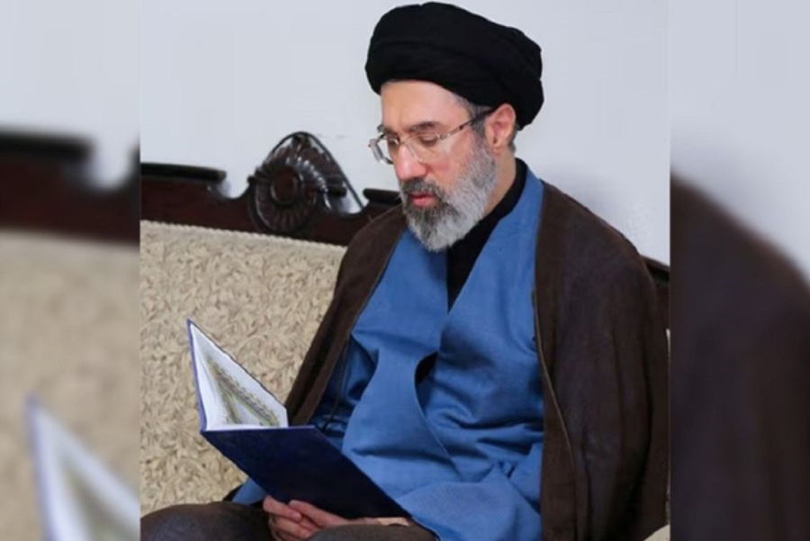 প্রথম ভাষণেই দুই দেশের বিরুদ্ধে ইরানের সর্বোচ্চ নেতার হুঙ্কার