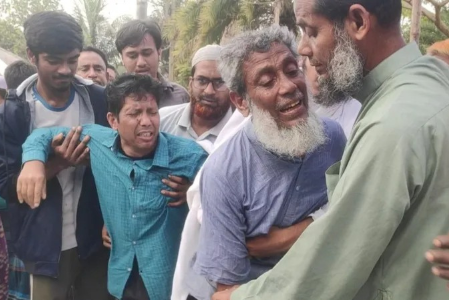 মোংলার সেই বিয়ে বাড়িতে এখন এক সমুদ্র শোক, উঠোনে লাশের সারি