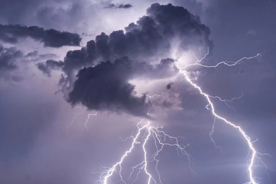 ঢাকায় স্বস্তির বৃষ্টি, আজও বজ্রসহ বৃষ্টির সম্ভাবনা