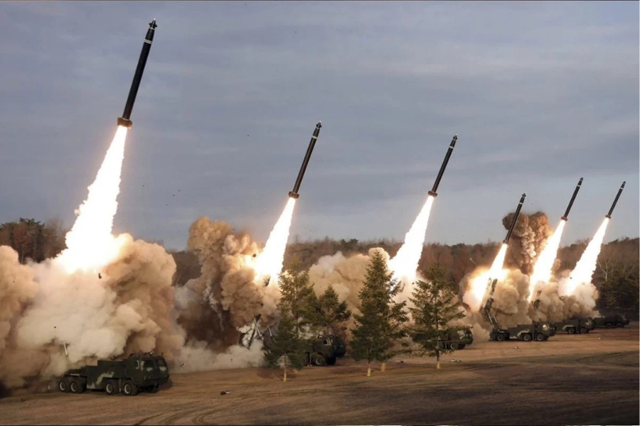 ইসরায়েলে ইরানের ক্ষেপণাস্ত্র বৃষ্টি, তেহরানেও পাল্টা আঘাত