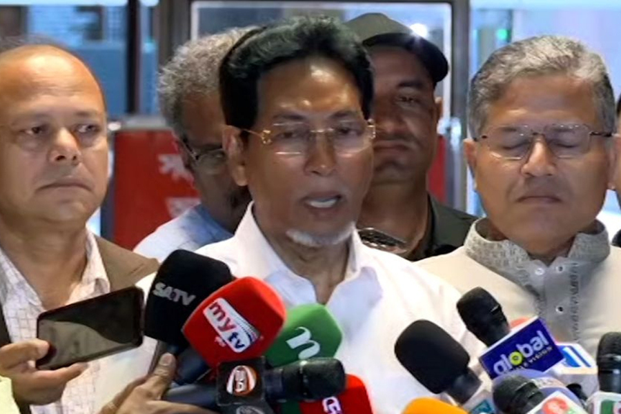 তেল সরবরাহে সংকট নেই, মজুতকারীদের বিরুদ্ধে অভিযান হবে: চিফ হুইপ