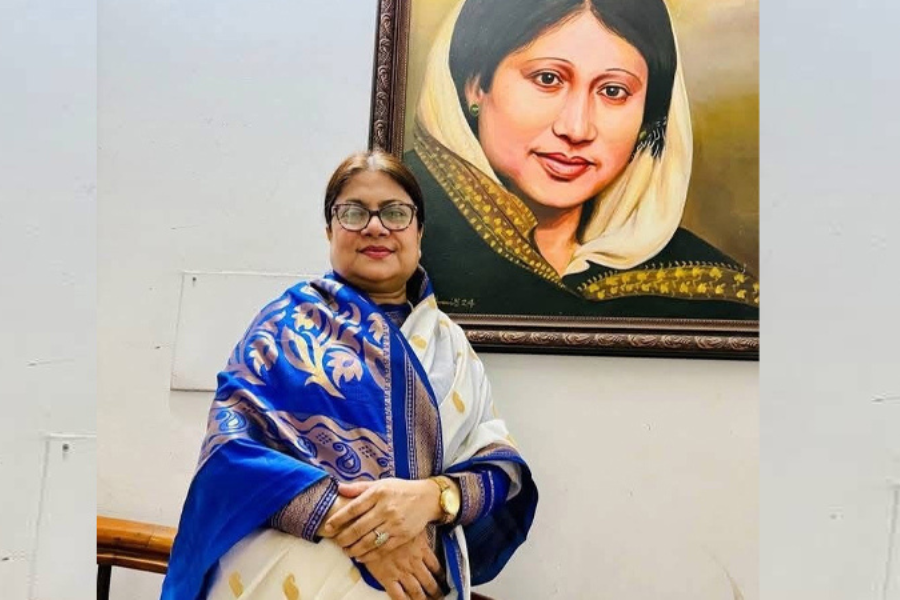 মনোনয়ন ফরম নিতে এসে তোপের মুখে কনকচাঁপা