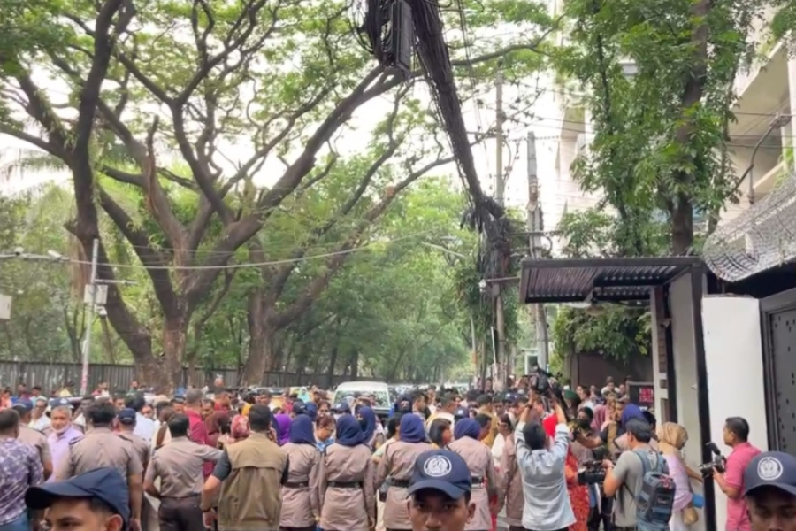 সাক্ষাৎকার নিচ্ছেন বিএনপি চেয়ারম্যান, ত্যাগীদের প্রাধান্য