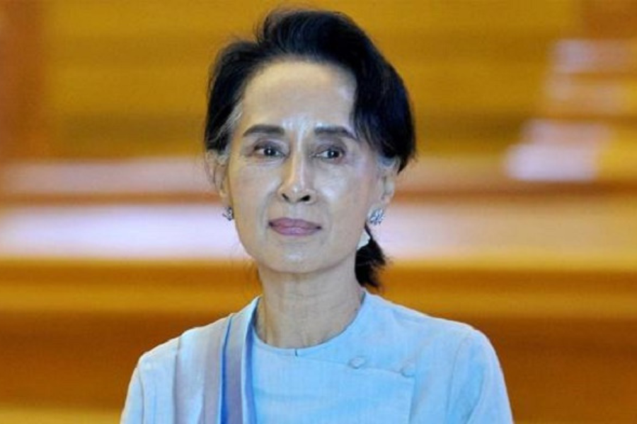 সু চির সাজার মেয়াদ কমল