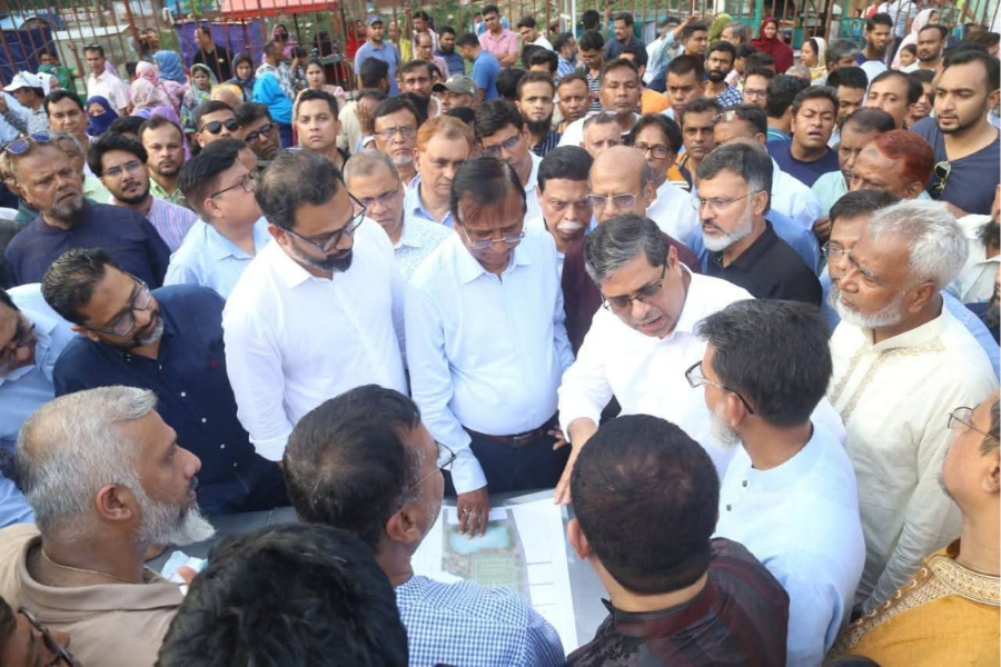 খেলার মাঠ রক্ষায় সরকারের অনন্য উদ্যোগ: ঢাকার ৬টি মাঠ পরিদর্শন