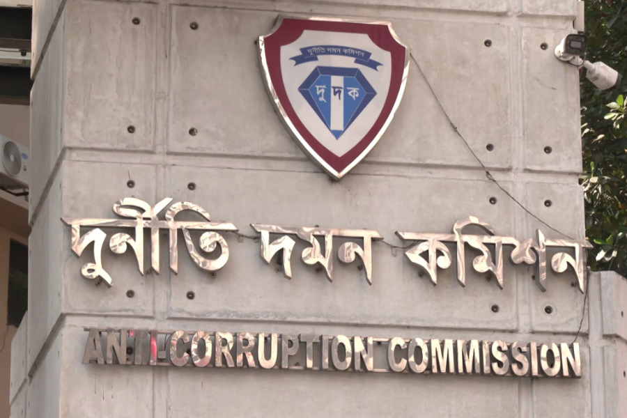 নির্বাচনে সৎ ও যোগ্য প্রার্থীকে ভোট দিতে দুদকের ৩ স্লোগান