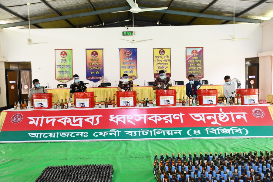 ফেনীতে ২ কোটি ১৩ লক্ষাধিক টাকার মাদকদ্রব্য ধ্বংস করেছে বিজিবি