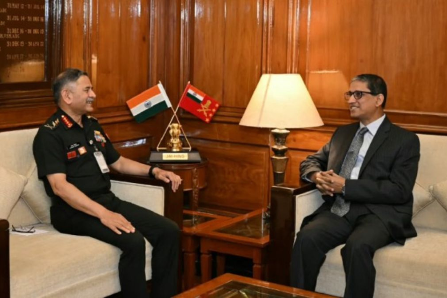 ভারতের সেনাপ্রধানের সঙ্গে বাংলাদেশ হাইকমিশনারের সাক্ষাৎ
