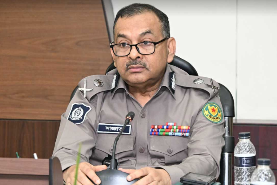 ঢাকায় ভোটকেন্দ্রে সর্বোচ্চ নিরাপত্তা নিশ্চিত করার নির্দেশ