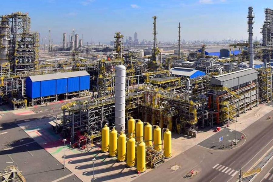 কুয়েতের বৃহত্তম তেল শোধনাগারে ইরানের ড্রোন হামলা