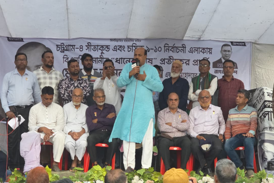 স্বাধীনতা বিরোধীদের ষড়যন্ত্র প্রতিহত করতে ভোটের আহ্বান আসলাম চৌধুরীর