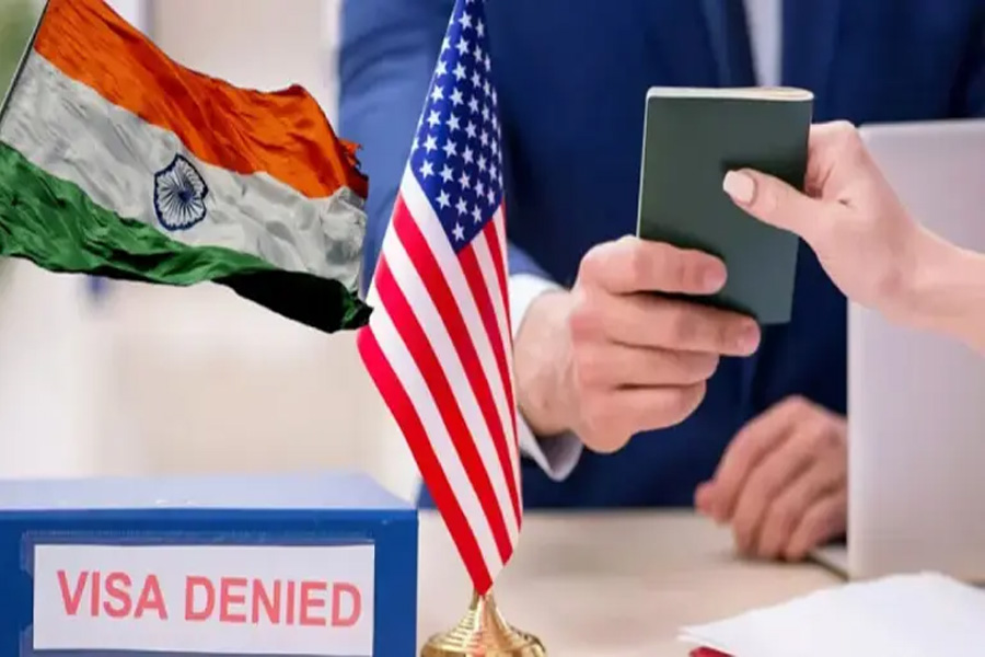 যুক্তরাষ্ট্রের ভিসা কঠোর নীতিতে ভোগান্তিতে ভারতীয় শিক্ষার্থীরা