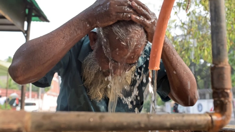 তাপপ্রবাহে পুড়ছে দেশ, ৩৬ জেলায় বইছে গরম হাওয়া