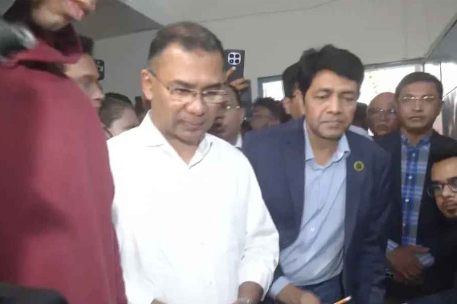 যে কেন্দ্রে ভোট দিলেন তারেক রহমান