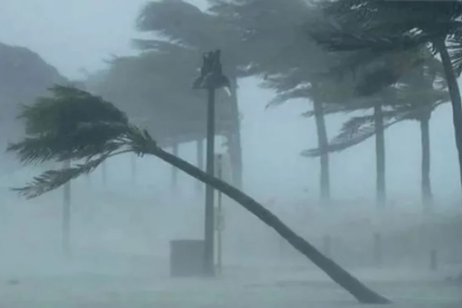দুপুরের মধ্যে ৭ অঞ্চলে ঝড়ের আভাস