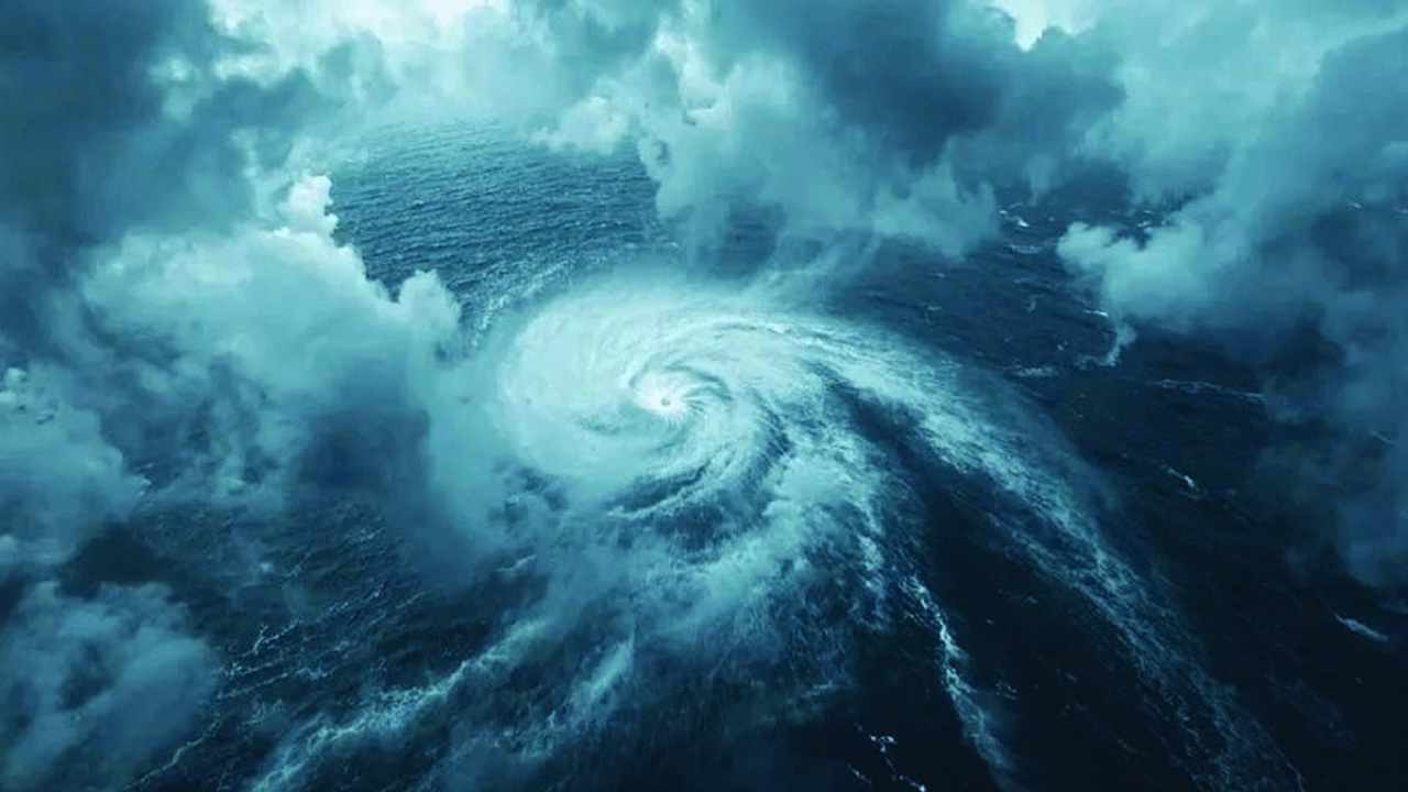 ঘূর্ণিঝড় মোন্থা: সমুদ্রবন্দর থেকে নামল সতর্কসংকেত