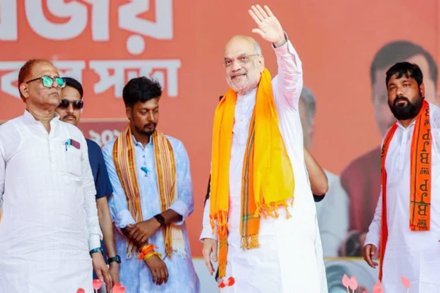 পশ্চিমবঙ্গে ১১০ আসনে জয়ের দাবি অমিত শাহের