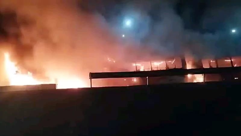 সাভারে বাস-অ্যাম্বুলেন্স সংঘর্ষে আগুন, নিহত