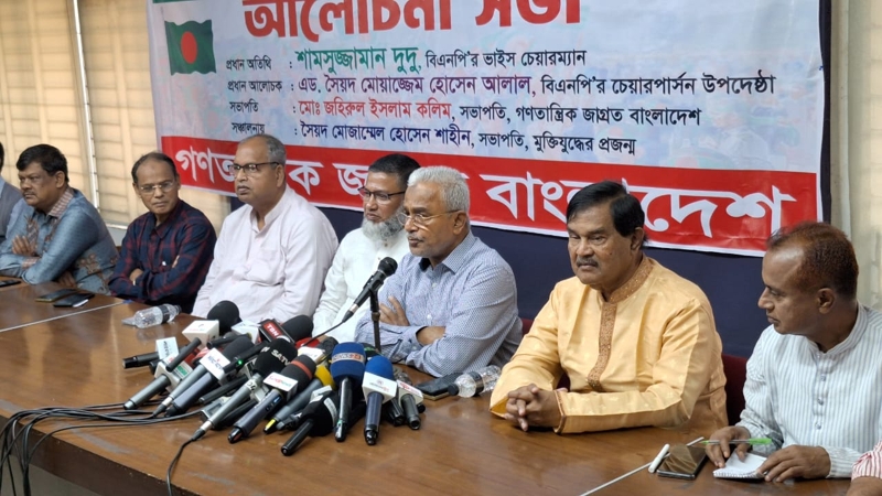 দেশ রেখে বিদেশি নেতাদের কেন পছন্দ করছেন : আলাল