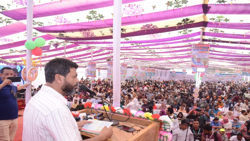 খুনী হাসিনা বাংলাদেশের অর্থনীতিকে ধ্বংস করে দিয়েছেন - মজনু