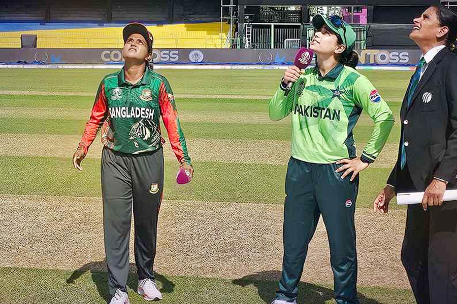 টস হেরে ফিল্ডিংয়ে বাংলাদেশ