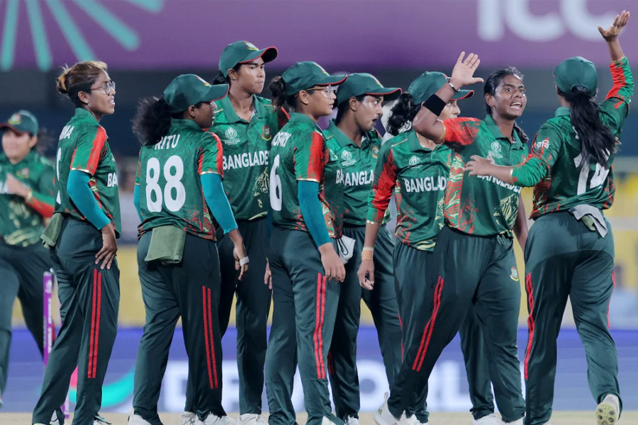 ব্যর্থ বিশ্বকাপ শেষে দেশে ফিরলেন জ্যোতিরা