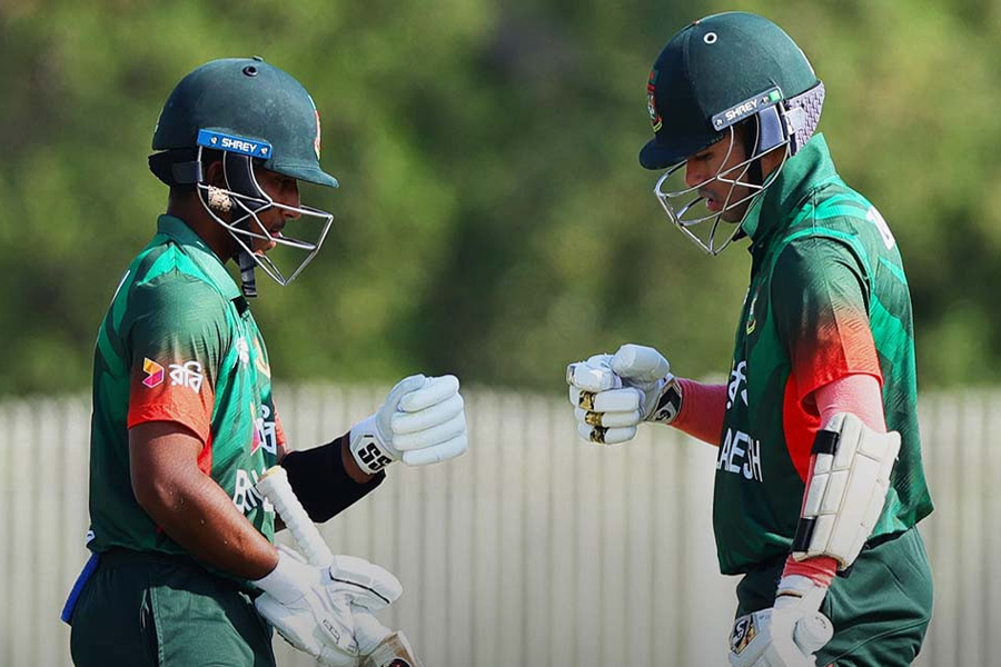 টানা দ্বিতীয় জয়ে সেমিফাইনালের পথে টাইগাররা