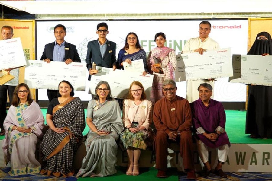 ফেমিনিস্ট গ্রিন অ্যাকশন অ্যাওয়ার্ড পেল ৩ প্রতিষ্ঠান