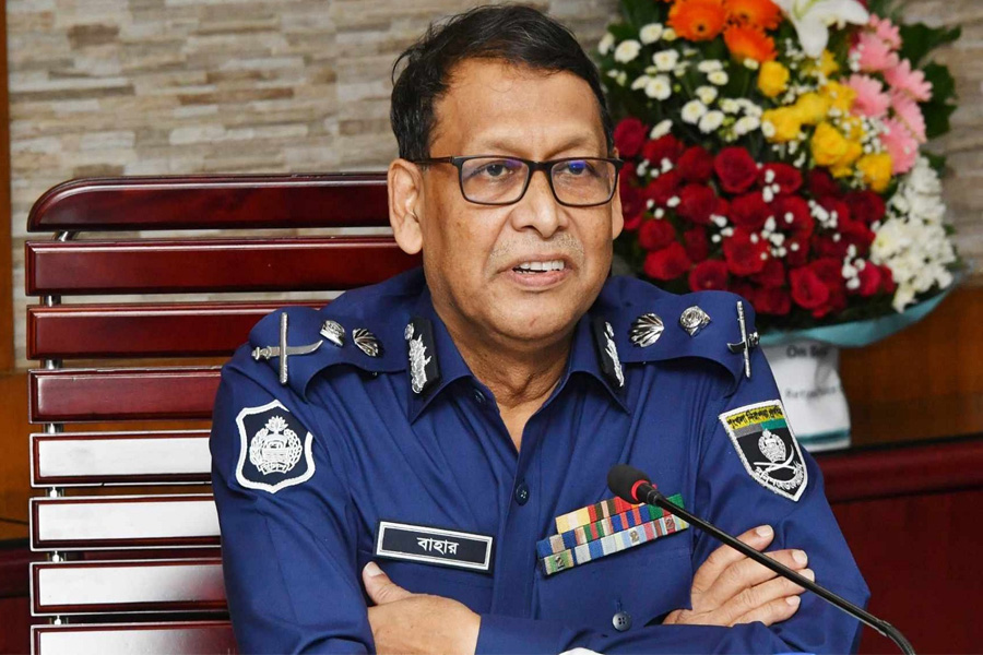 পুলিশের ১ হাজার ৩৫০টি অস্ত্র এখনও উদ্ধার হয়নি: আইজিপি