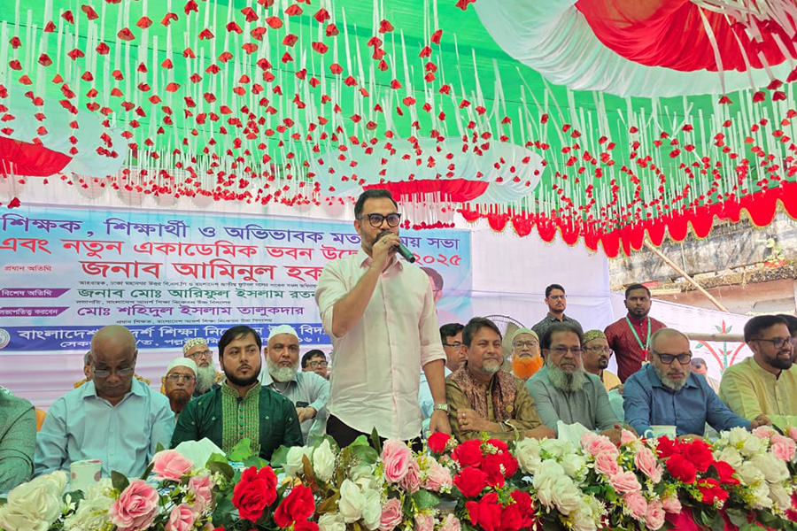 শিক্ষায় খেলাধুলা ও ‘হ্যাপিনেস কারিকুলাম’ আনতে চান আমিনুল হক