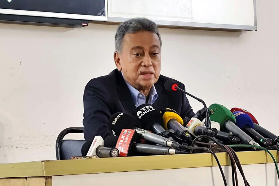 অন্তর্বর্তীকালীন সরকারকে অতিসত্বর ‘কেয়ারটেকার’ আদলে যেতে হবে: আমীর খসরু