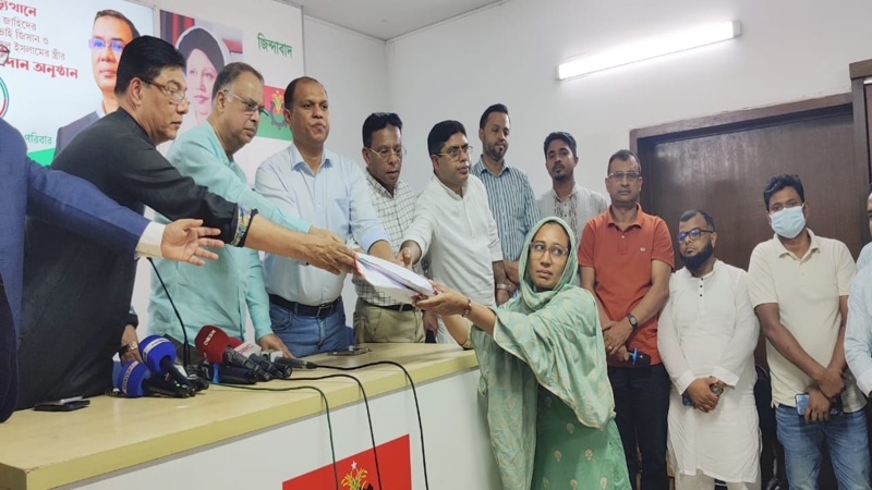 চিকিৎসা সহায়তায় অনুদান দিয়েছে আমরা বিএনপি পরিবার
