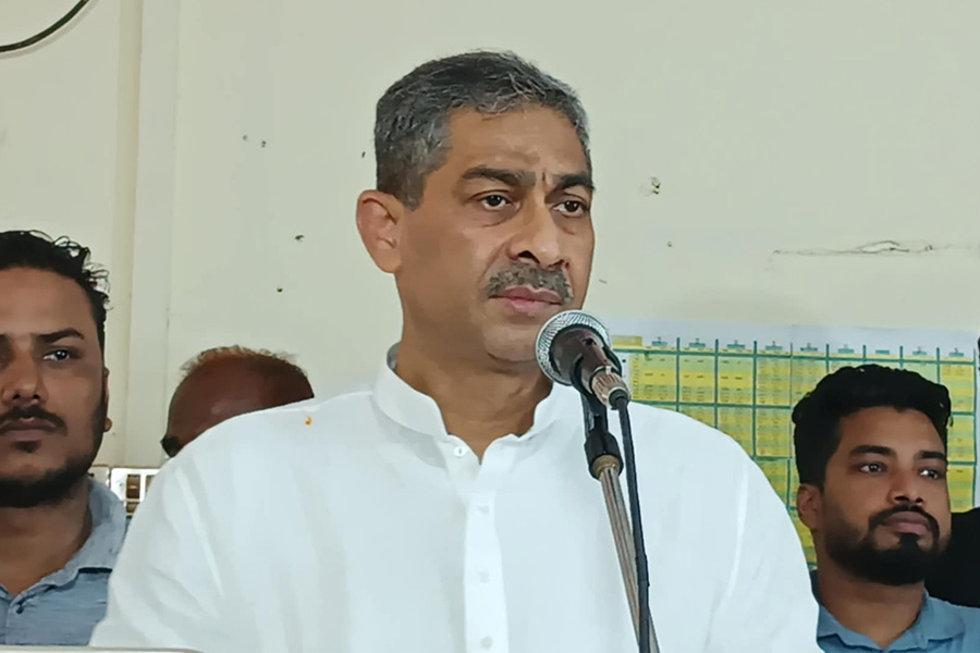 রাজনীতি করতে গেলে ত্যাগ স্বীকার করতে হয় : এ্যানি