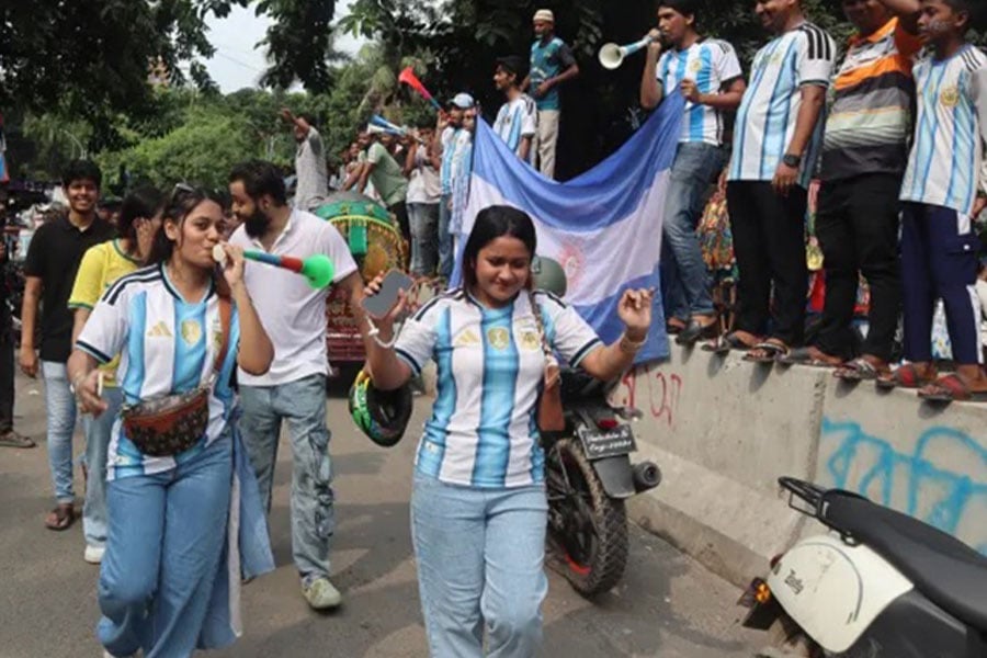 আর্জেন্টিনার ফুটবল নিয়ে বাংলাদেশে এত উন্মাদনা কেন!