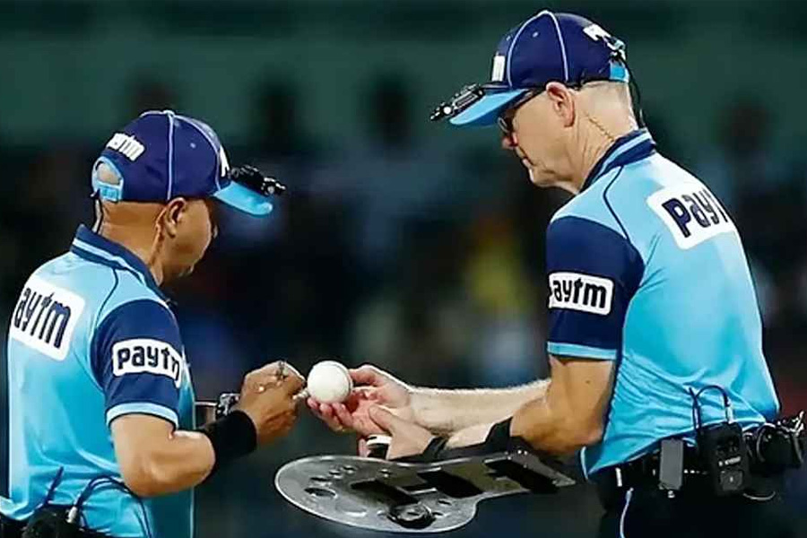 আইপিএলে বল পরিবর্তনে নতুন নিয়ম চালু