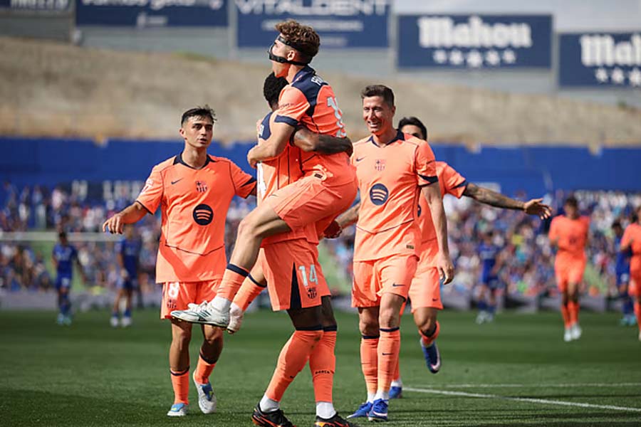 শিরোপার দ্বারপ্রান্তে বার্সেলোনা