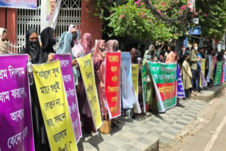 ইসলামী ব্যাংকের  ছাঁটাইকৃত কর্মীদের পুনর্বহালের দাবি