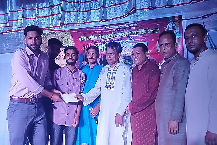 বাঁশখালীতে পূজামণ্ডপ পরিদর্শন করলেন জেলা পিপি