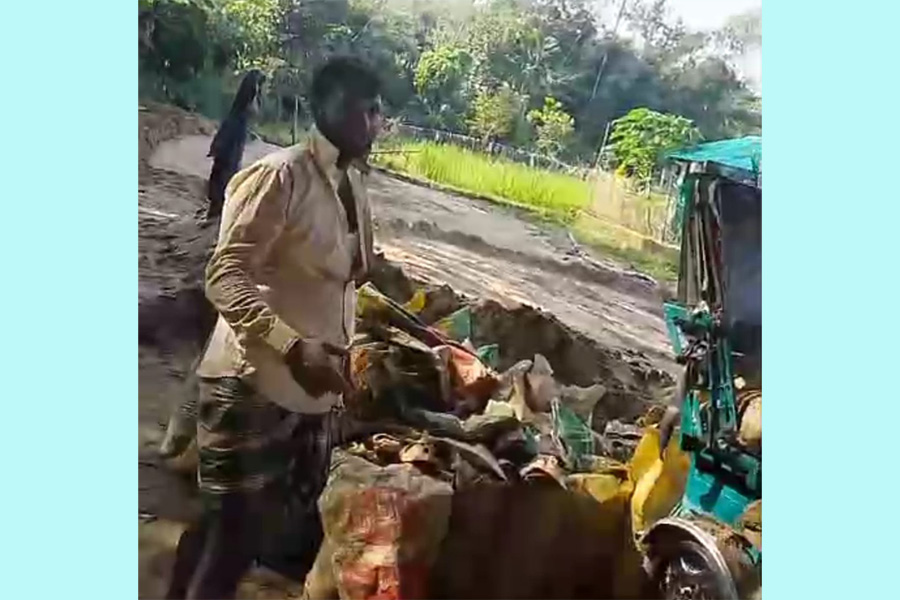 নাপোড়ায় ছরায় রাতভর মাটি উত্তোলনে এলাকাবাসীর ক্ষোভ