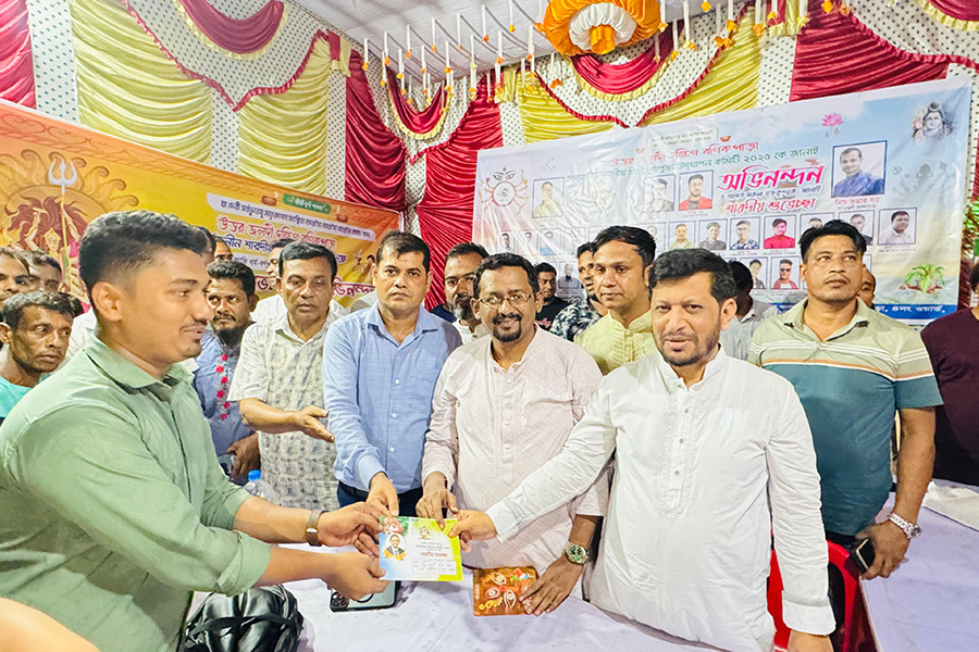 বাঁশখালীতে বিএনপির পক্ষ থেকে পূজামণ্ডপ পরিদর্শন করেন পাপ্পা