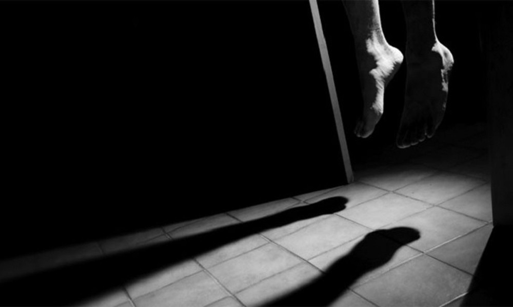 বাঁশখালীতে ভাড়া বাসা থেকে এনজিও কর্মীর ঝুলন্ত লাশ উদ্ধার